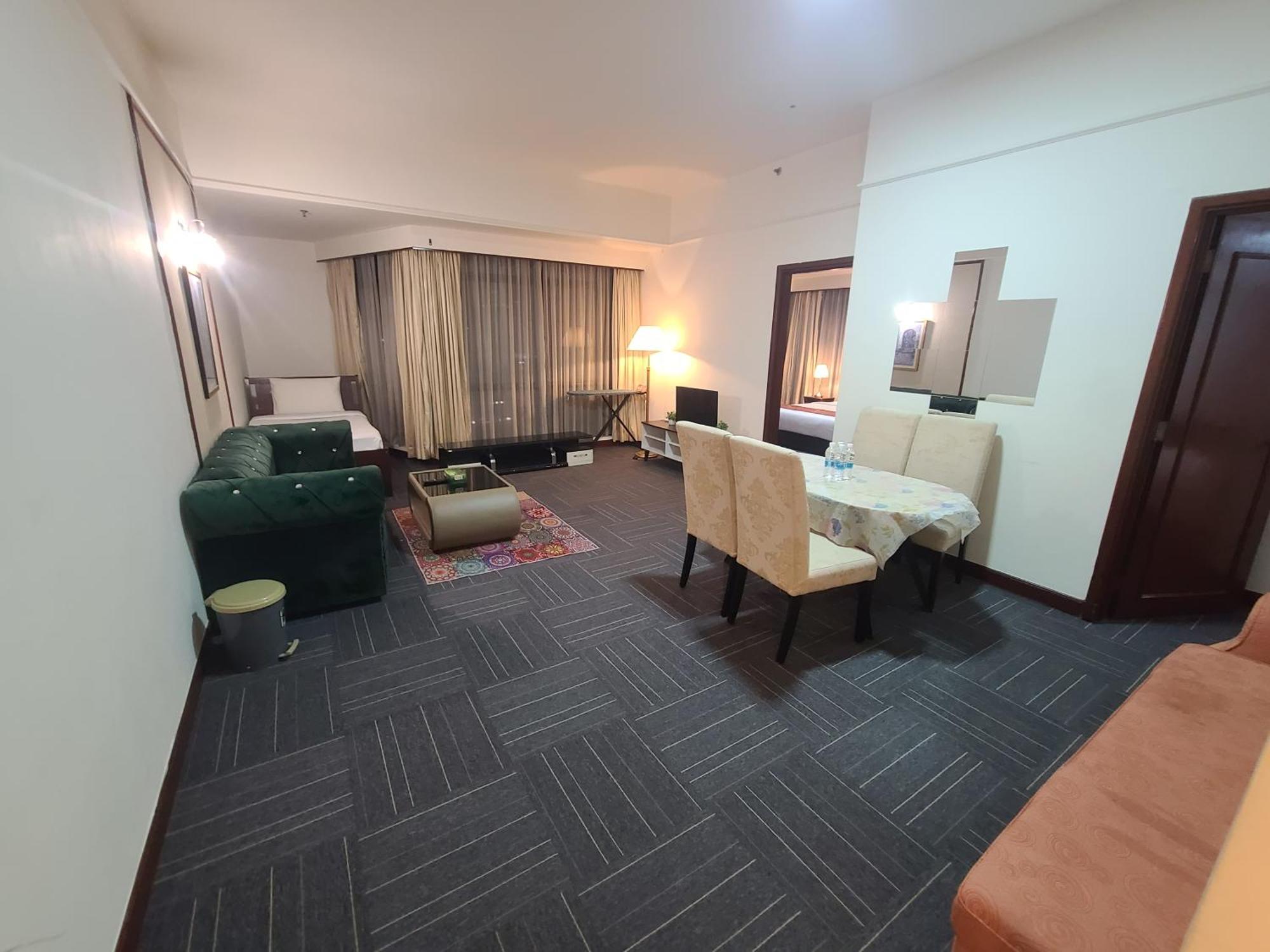 Kl Time Square Hotal Sarvice Suite กัวลาลัมเปอร์ ภายนอก รูปภาพ